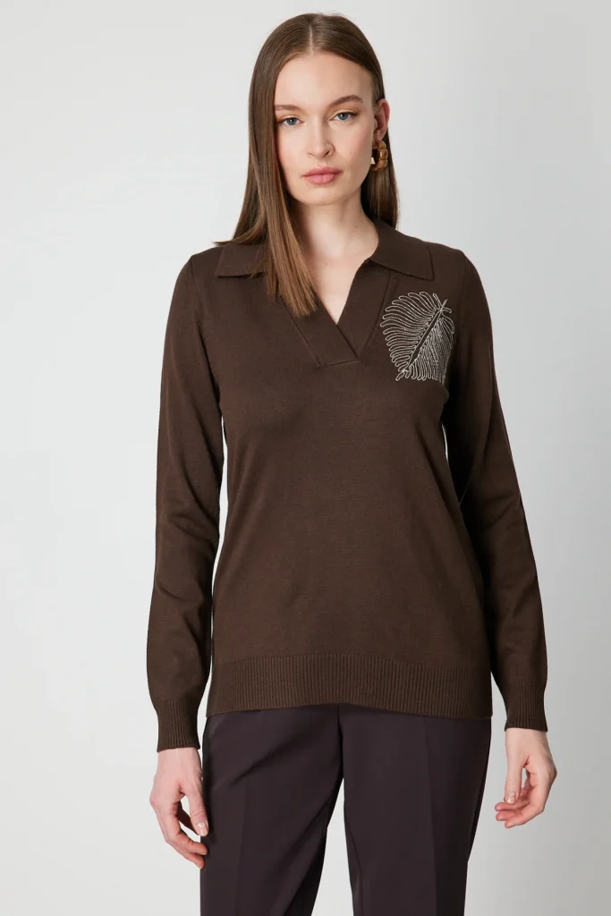 ON TRİKO Omzu Zincirli Yaprak Detaylı Triko Kazak  65334 - kahve