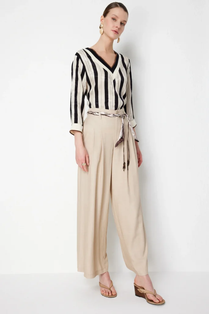 ON TRİKO Beli Kuşaklı Geniş Paça Pantolon 74119 - KUM