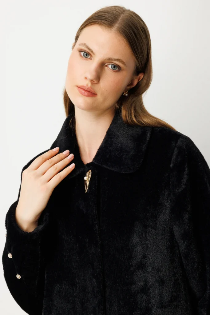 EKOL Büyük Beden Metal Broşlu Peluş Kadın Kaban 6331