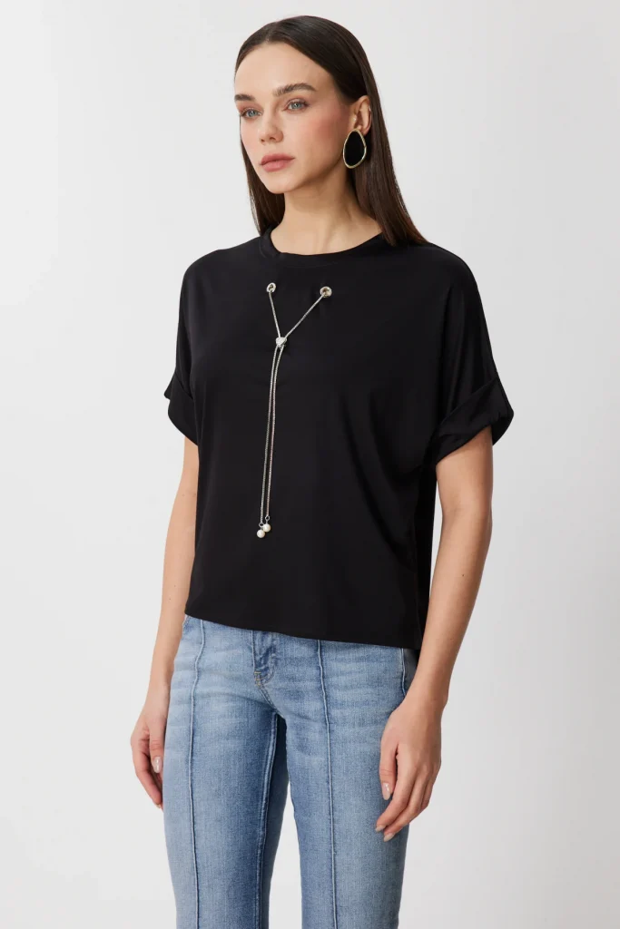 ON TRİKO Aksesuarlı Sıfır Yaka Bluz 71379 - Siyah