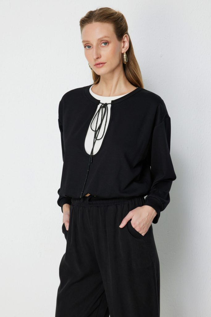 ON TRİKO Beli Lastikli Zincirli Crop Sweat 76329 - Siyah