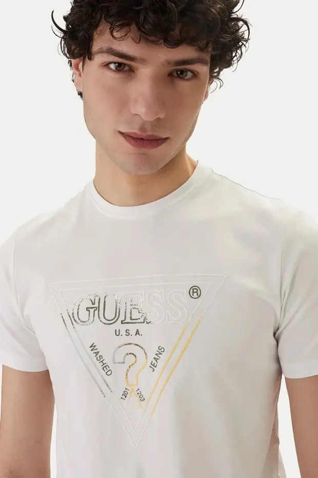 GUESS Bisiklet Yaka Kısa Kollu Üçgen Logolu T-shirt  M6GI11K2992 - Beyaz