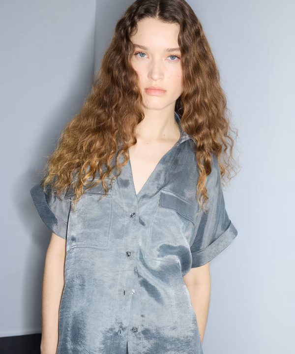 İPEKYOL Parlak Dokulu Rahat Kesim Gömlek IS1260025255