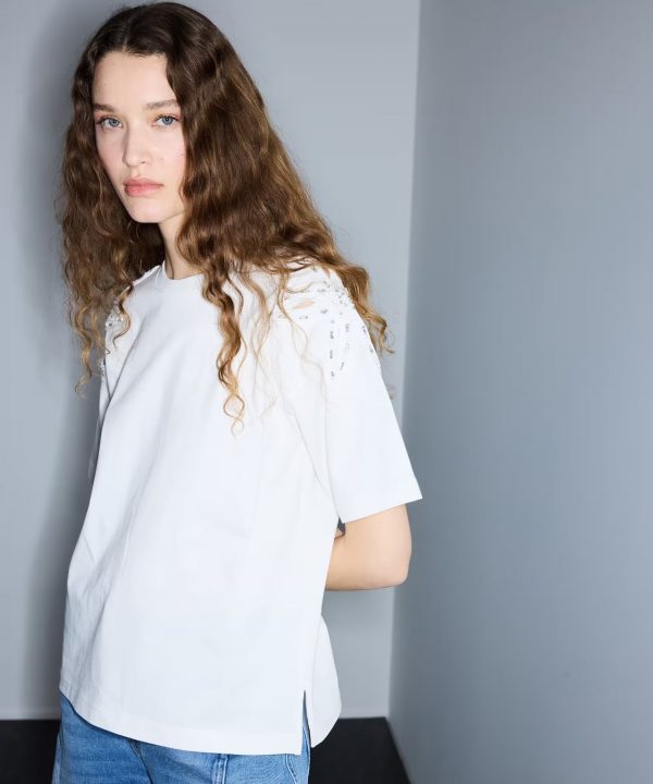 İPEKYOL Nakışlı ve Aplikeli Cutout Tişört IS1260070214