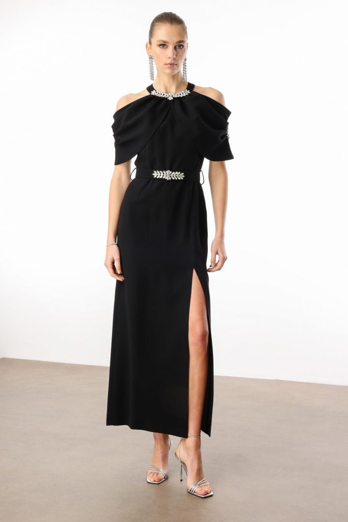 MODAİLGİ Yakası ve Kemeri Aksesuar Detaylı Elbise 60007 - Siyah