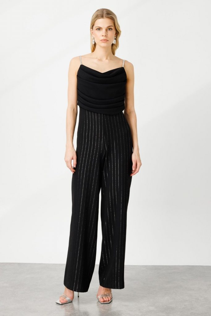 Modailgi Degaje Yaka Simli Çizgili Tulum 6721 - Siyah