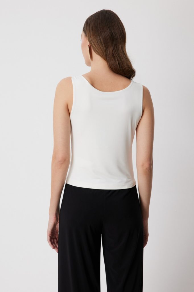 ON TRİKO Omuzları Aksesuarlı Degaje Yaka Bluz 71396 - EKRU