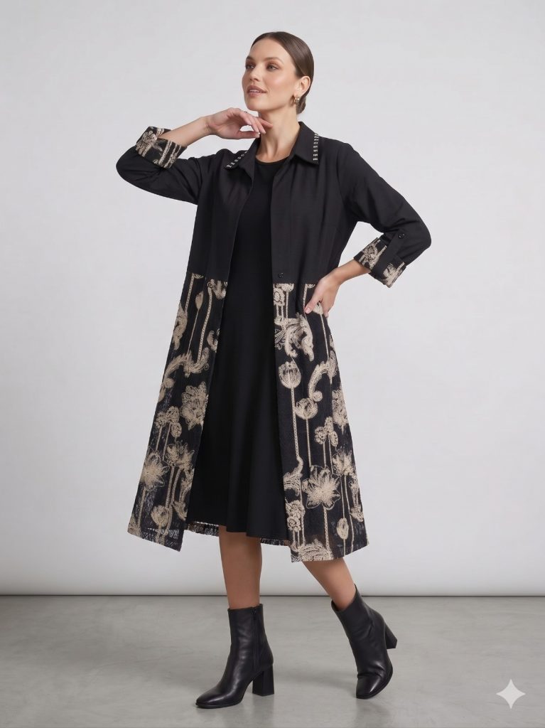 FEMİNA Yaka Aksesuar Detaylı İşlemeli Elbise  64765 - Siyah