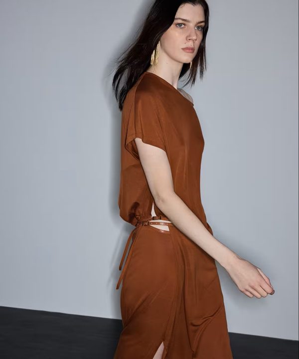 İPEKYOL Asimetrik Kol T-shirt IS1260070075