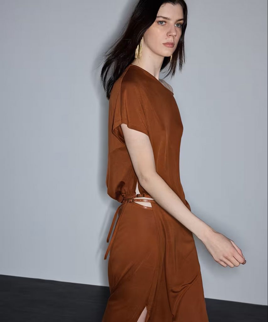 İPEKYOL Asimetrik Kol T-shirt IS1260070075