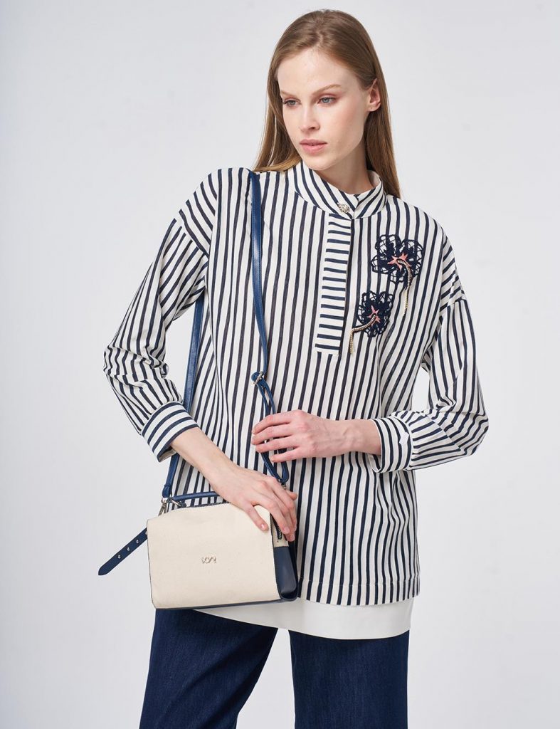 KAYRA Parlak Düğmeli Dik Yaka Pamuklu Bluz 70029 - MAVİ