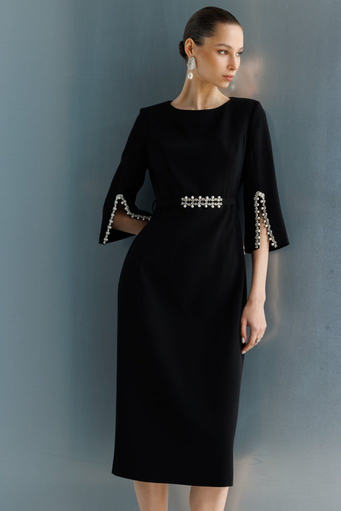 MODAİLGİ Kolları Yırtmaçlı İncili Aksesuarlı Beli Kemerli Elbise 60031 - Siyah