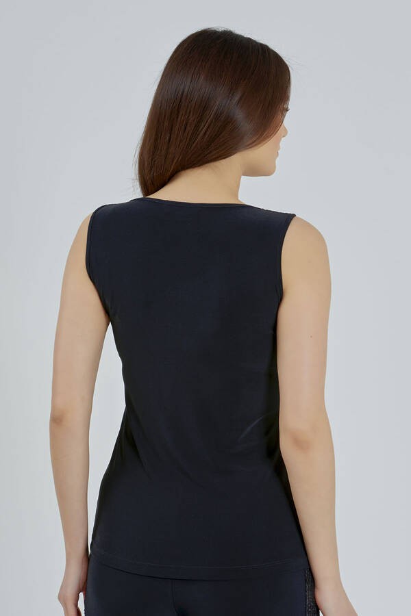 TOLGA SARAÇOĞLU Önü Pullu Şık Bluz 10176 - Siyah