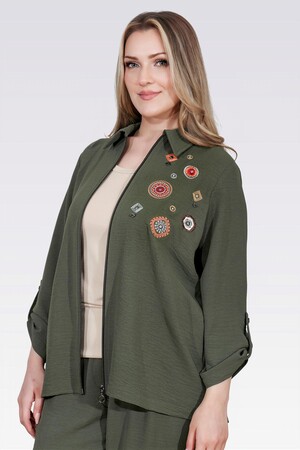 TOLGA SARAÇOĞLU NAKIŞ DETAYLI FERMUARLI AYROBİN GÖMLEK 50138 - HAKİ