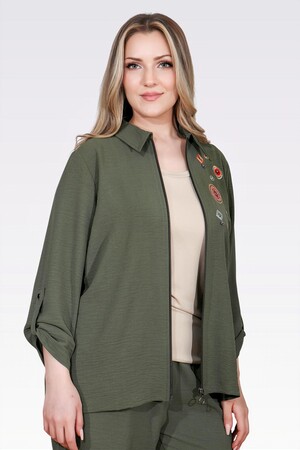 TOLGA SARAÇOĞLU NAKIŞ DETAYLI FERMUARLI AYROBİN GÖMLEK 50138 - HAKİ