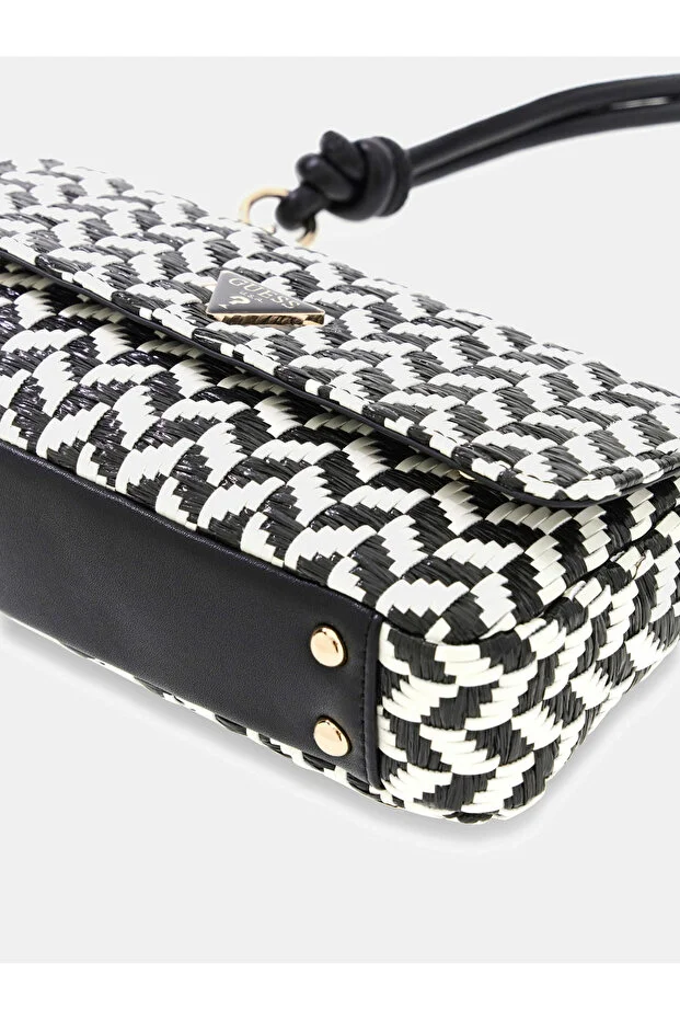 GUESS  Tessi Kapaklı Kadın Omuz Çantası HWWG7691190