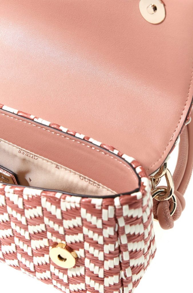 GUESS  Tessi Kapaklı Kadın Omuz Çantası HWWG7691190 - pembe