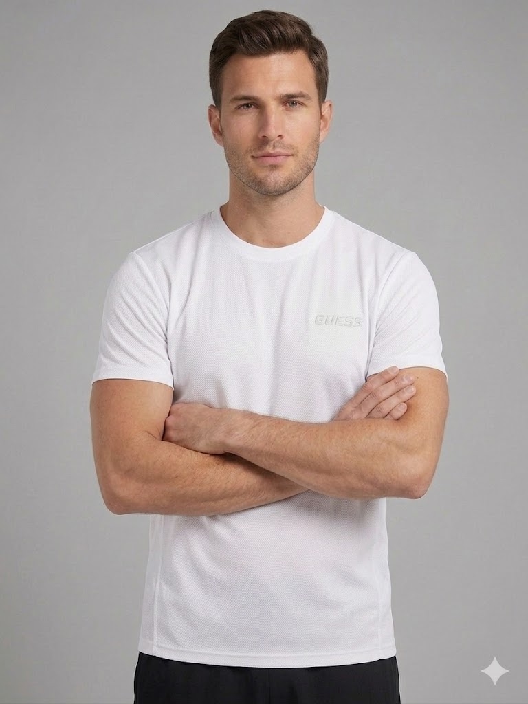 GUESS Erkek Siyah Bisiklet Yaka Kısa Kollu Spor ve Günlük T-Shirt Z6GI05K2846 - Beyaz