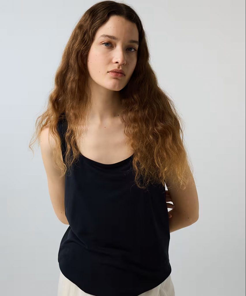 İPEKYOL Boncuk Aksesuarlı Cutout T-Shirt IS1260070164