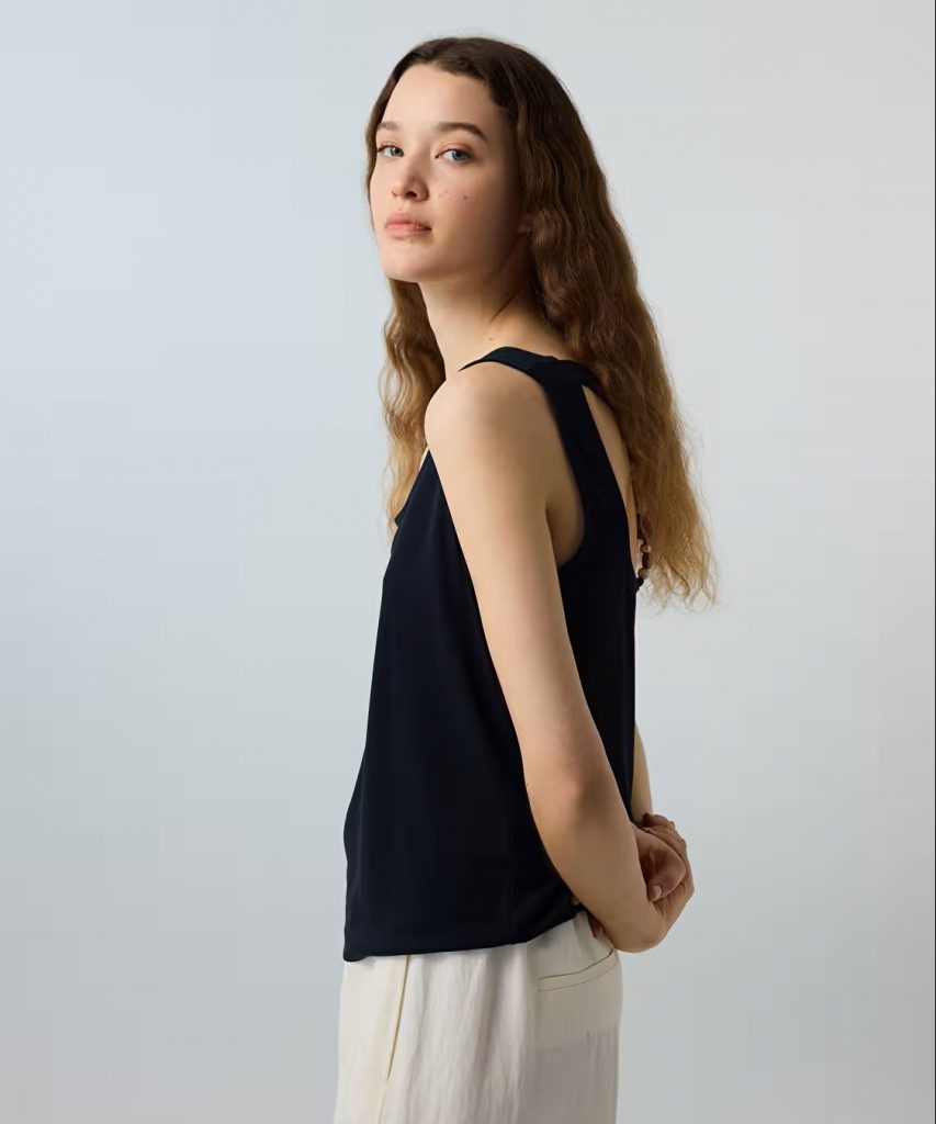 İPEKYOL Boncuk Aksesuarlı Cutout T-Shirt IS1260070164