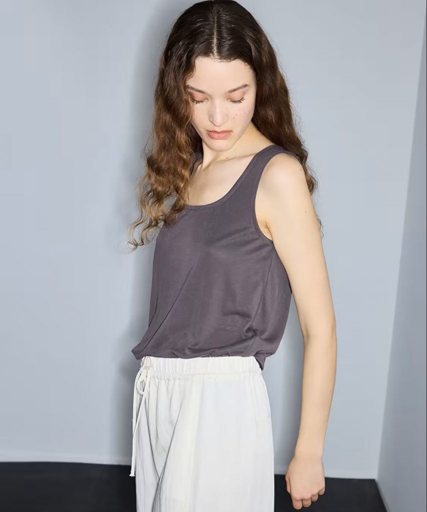 İPEKYOL Boncuk Aksesuarlı Cutout T-Shirt IS1260070164 - kahve