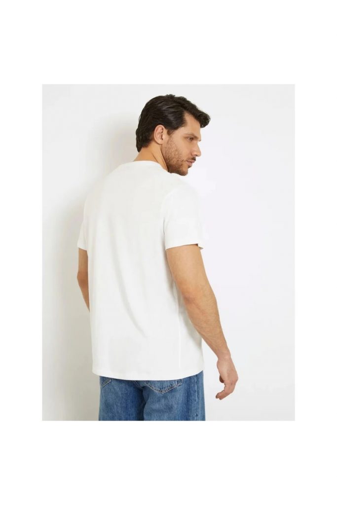 GUESS  Erkek Ejderha Baskılı Bisiklet Yaka Pamuklu Kısa Kollu T-Shirt M4GI21K8FQ4 - Beyaz
