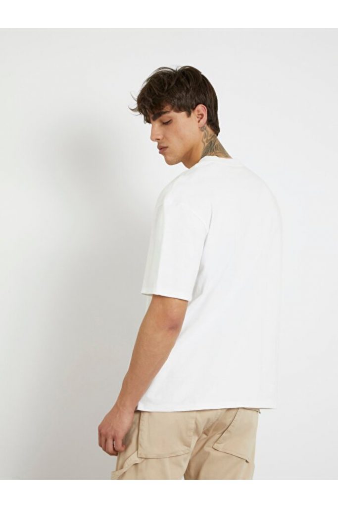 GUESS Bisiklet Yaka Baskılı T-Shirt M4GI44KC6U1 - Beyaz