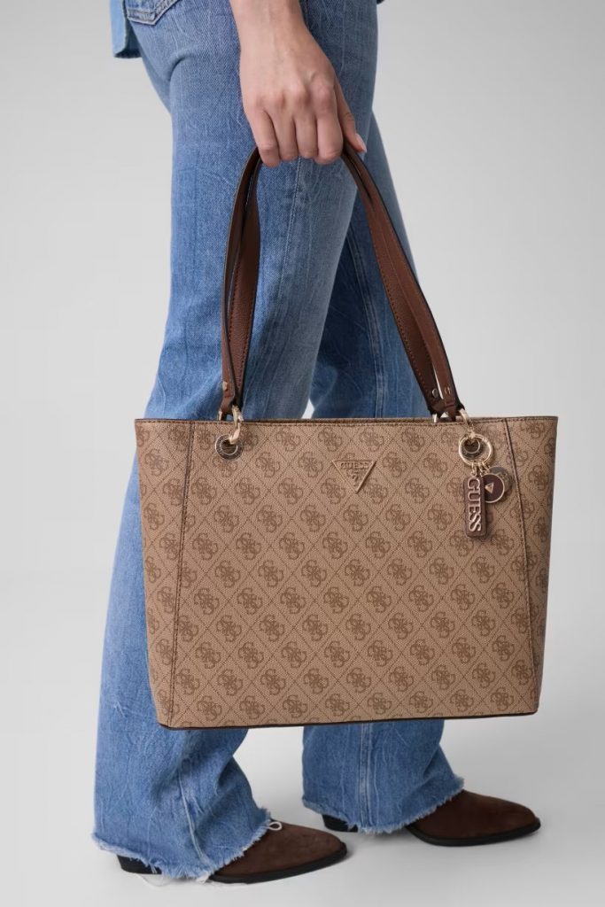 GUESS Noelle 4G Logolu Omuz Çantası HWBG9672260