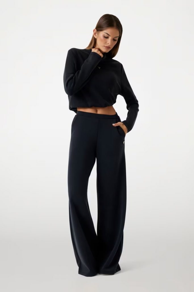 GUESS Yüksek Yakalı Sweatshirt V4YQ05KCAY2 - Siyah