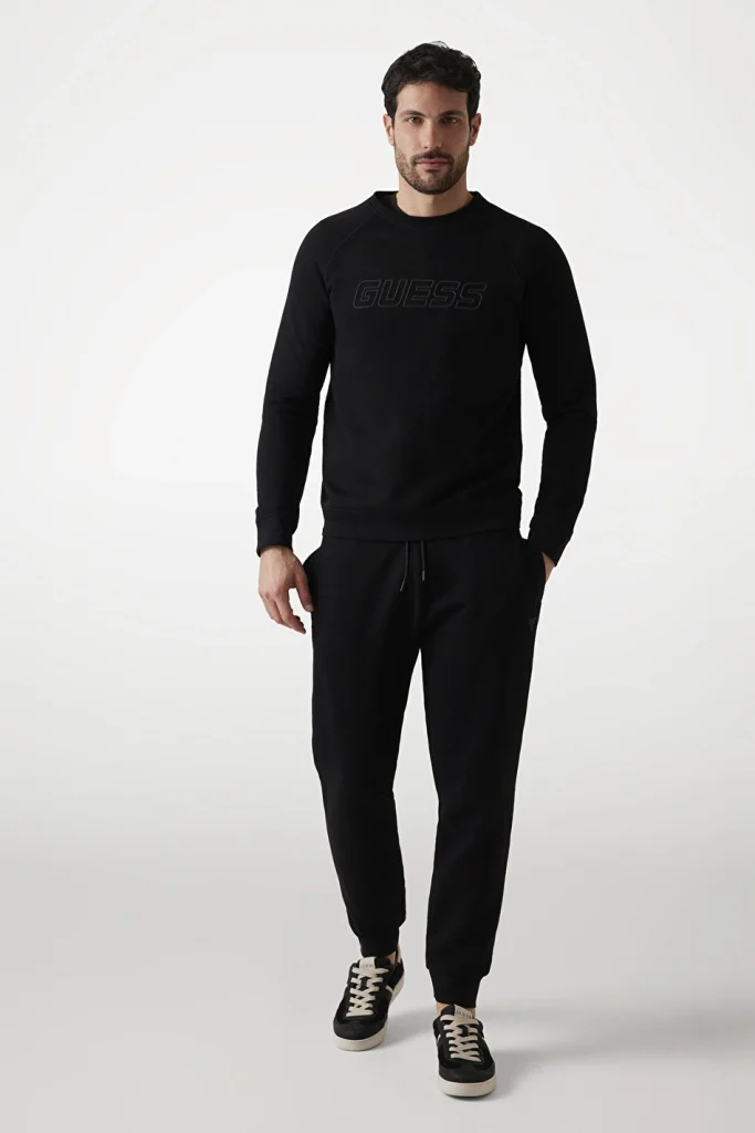 GUESS Önü Logolu Sweatshirt Z4YQ16KAIJ1 - Siyah