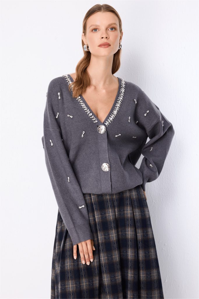 ON TRİKO Taş İşlemeli V Yaka Triko Kazak 10902 - GRİ